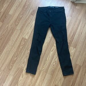 NEVER WORN Black ripped low rise skinny jeans